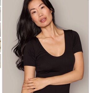 NUMI Merino Wool Signature Undershirt - Black